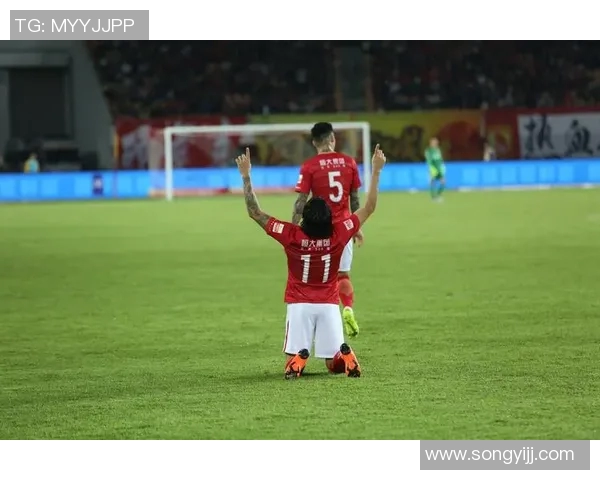 恒大与长春亚泰全场激战回顾球迷热情高涨精彩瞬间不容错过